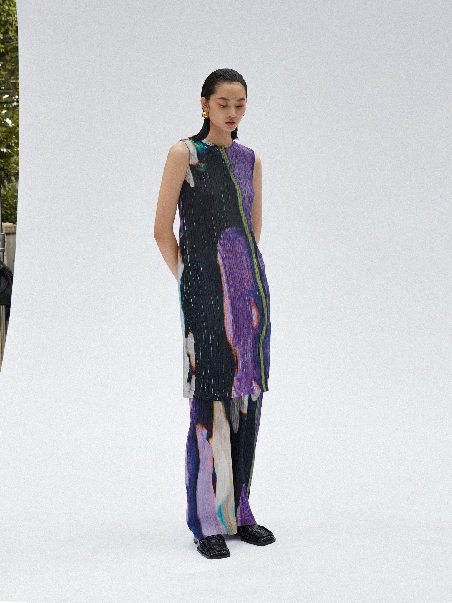 Abstract Crinkled Silk Sleeveless Dress